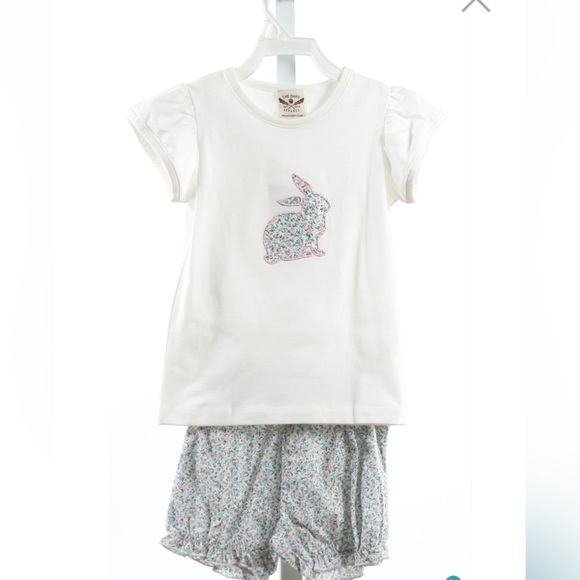 The Oaks Apparel Other - The Oaks Apparel floral bunny set 12m